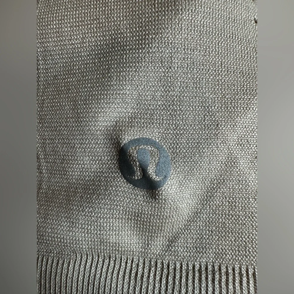 Lululemon Athletica Light Beige Crew Neck shirt - Picture 6 of 6